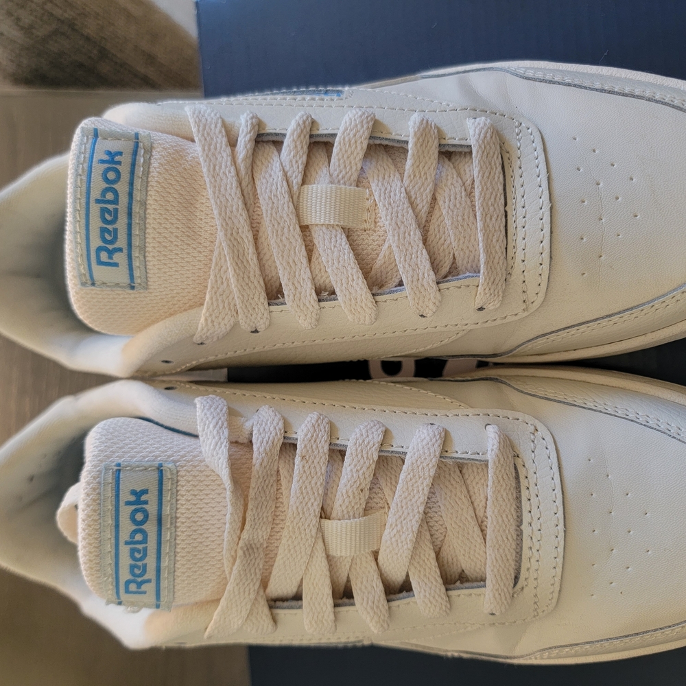 Reebok Cream Sneakers - Picture 5 of 9
